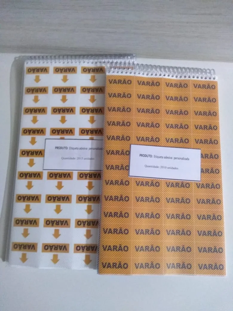 Etiquetas de gestão — trabalho Pantone Gráfica 7